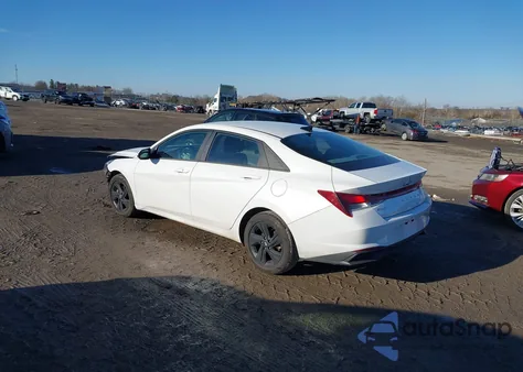 2022 Hyundai Elantra Sel z USA, uszkodzony, nr VIN 5NPLM4AG2NH053748